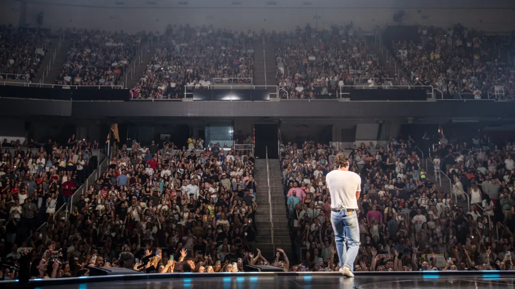 Benson Boone performing live in concert