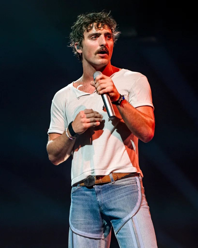 Benson Boone performing live in concert